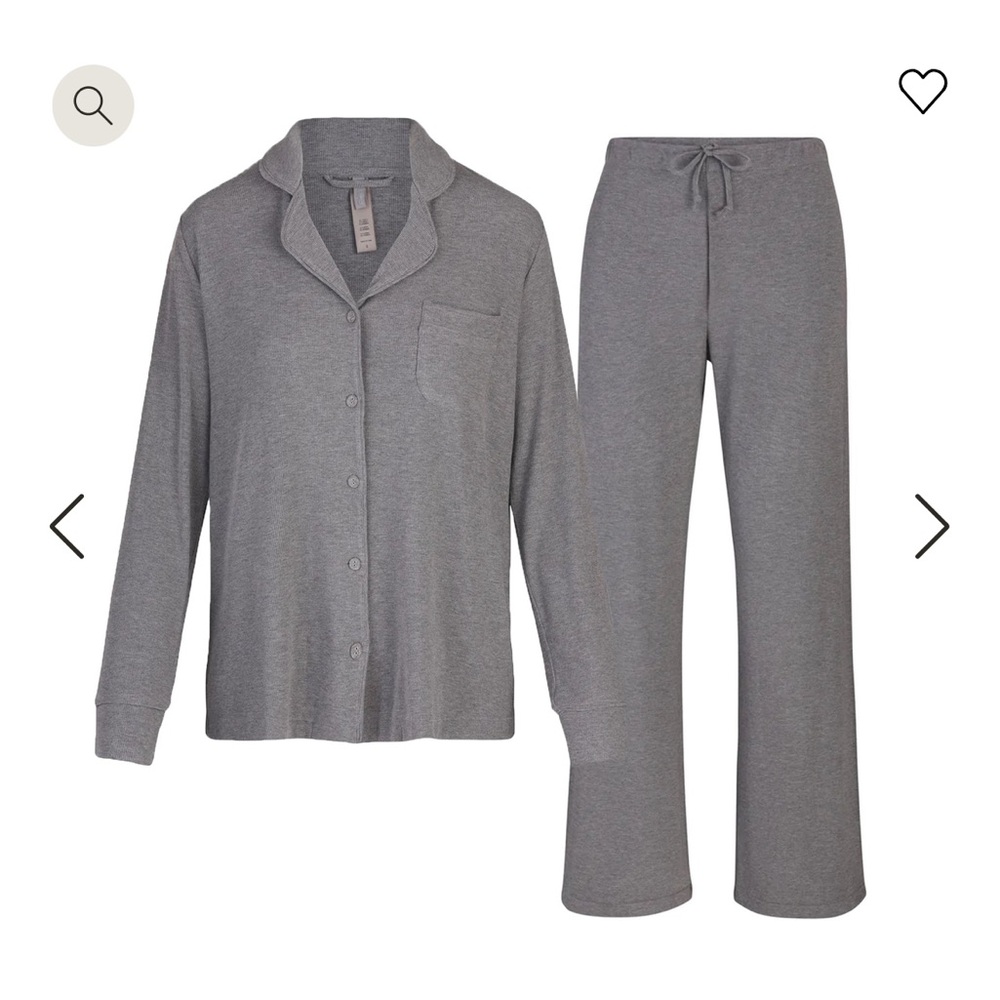 SKIMS Women's Pajamas in Gray Size Small